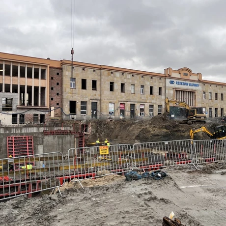 Budowa Rzeszowskiego Centrum Komunikacyjnego [styczeń 2023] - fot 16